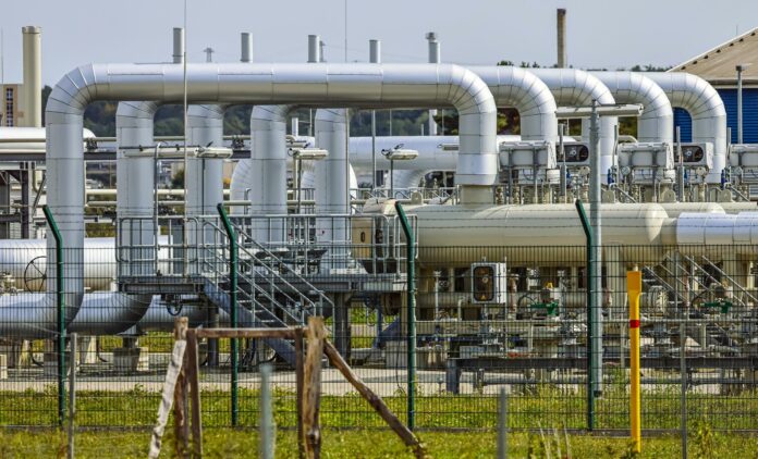 Il prezzo del gas scende a 26,9 euro: le ultime novità sul mercato energetico