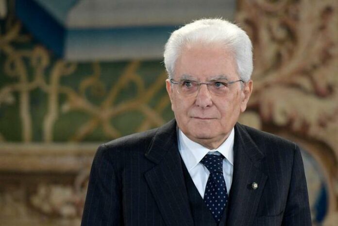 Mattarella, un faro di speranza in un Paese di politici corrotti e intrighi di potere