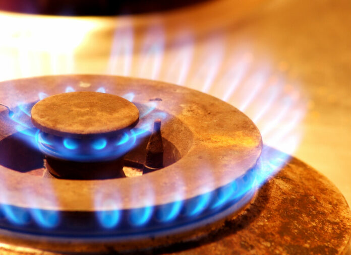 Aumento tariffe luce e gas previsto da settembre